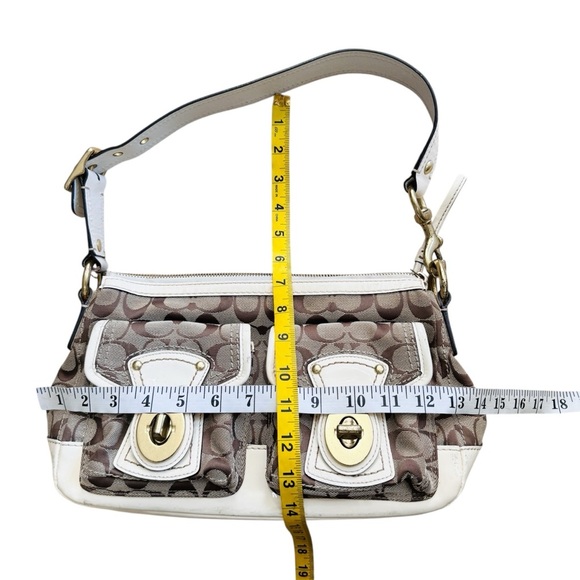 COACH Shoulder Bag Signature Legacy Y2K COACH (TERJUAL) Legacy 